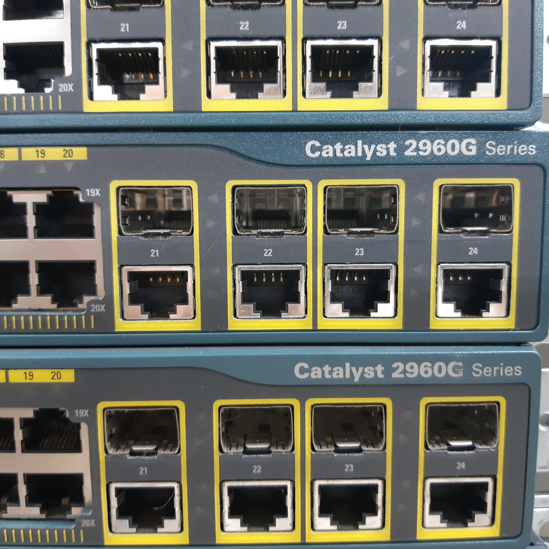Cisco Catalyst 2960G-24TC-L (WS-C2960G-24TC-L) 24포트 10/100/1000Mbps, 4포트 SFP 콤보